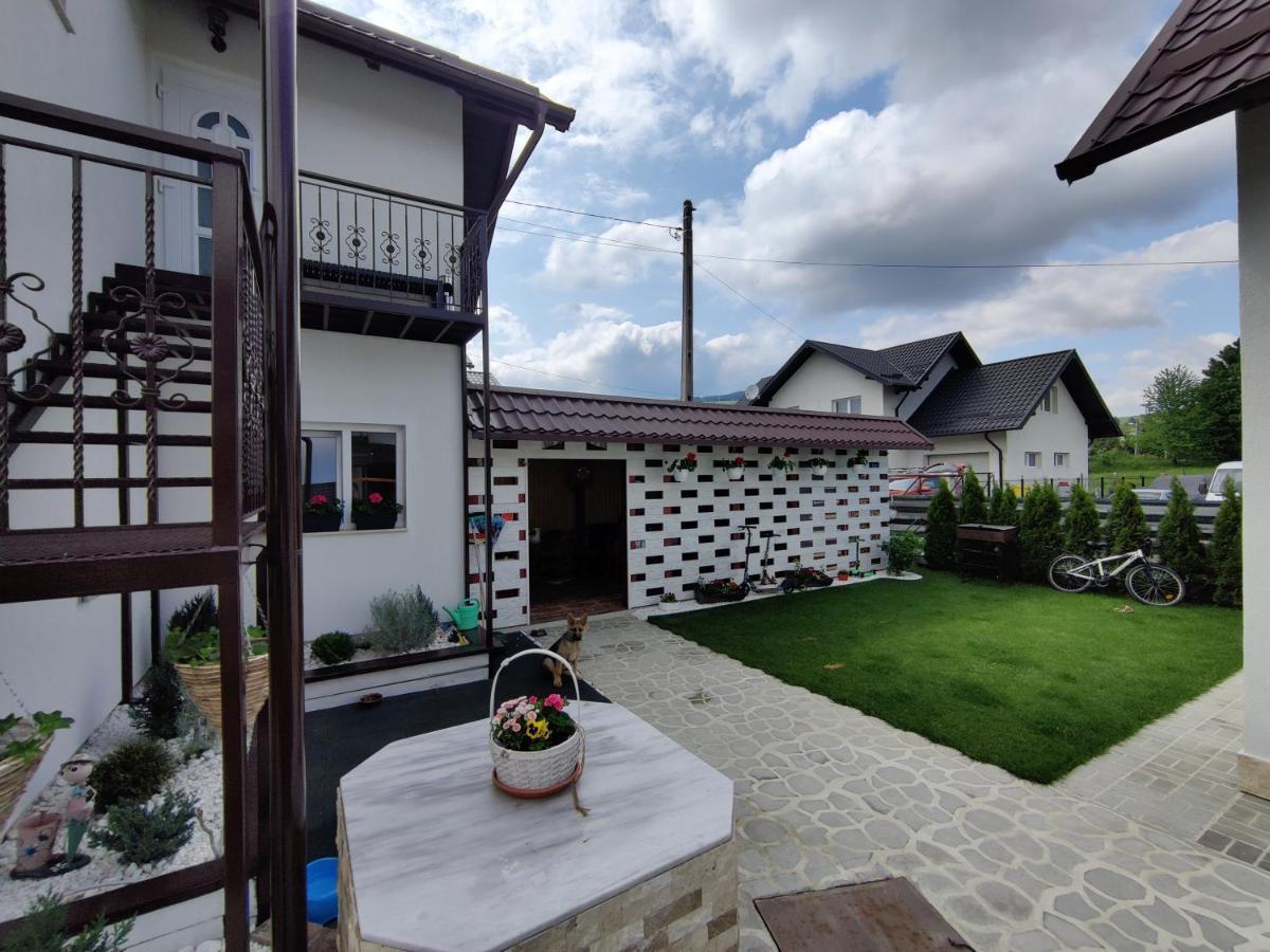 Vizuina Lupului Otel Gura Humorului Dış mekan fotoğraf