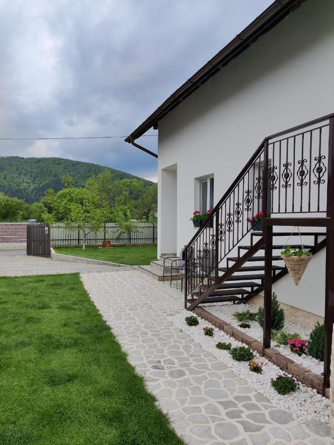 Vizuina Lupului Otel Gura Humorului Dış mekan fotoğraf